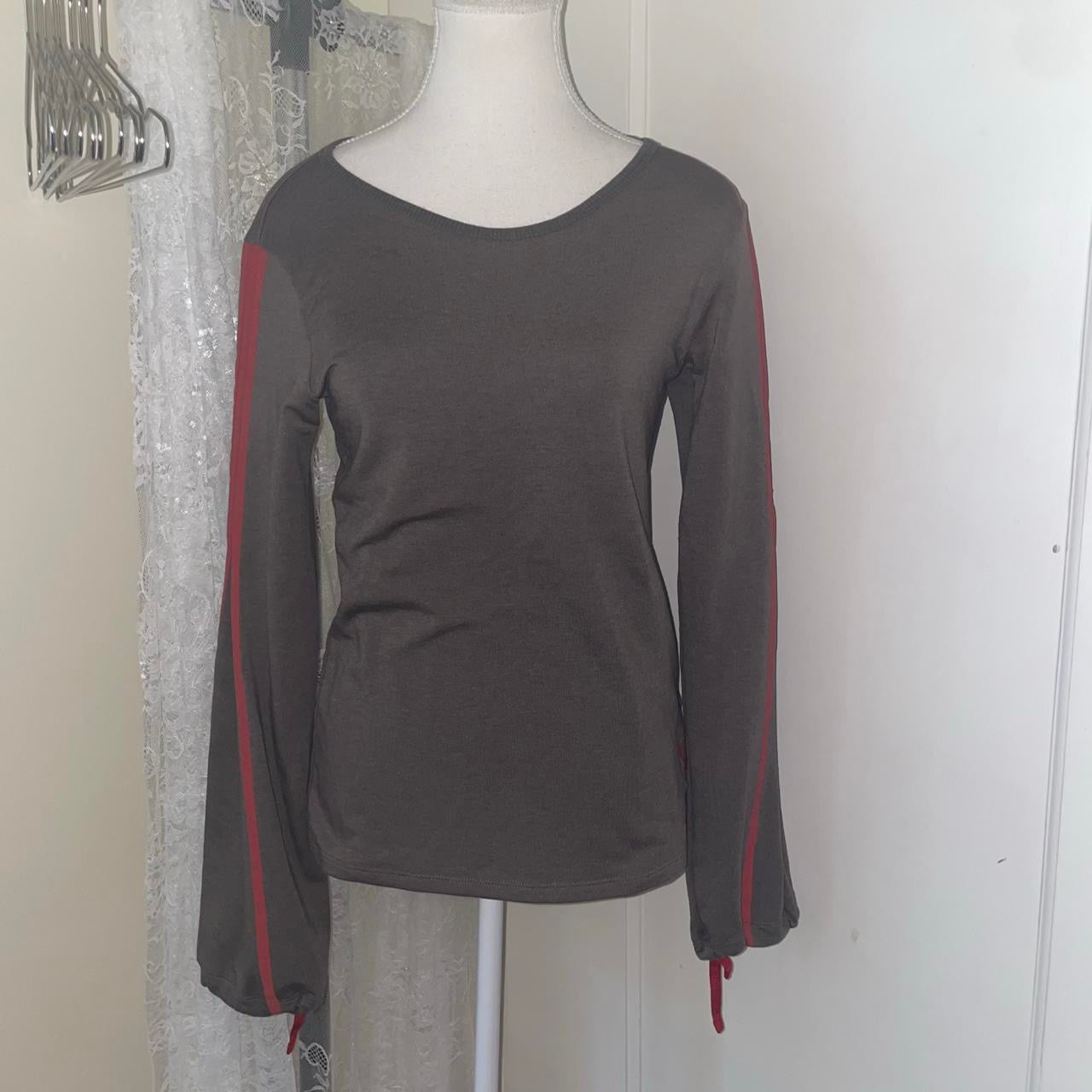 Cop. Copine brown long sleeve with red accents