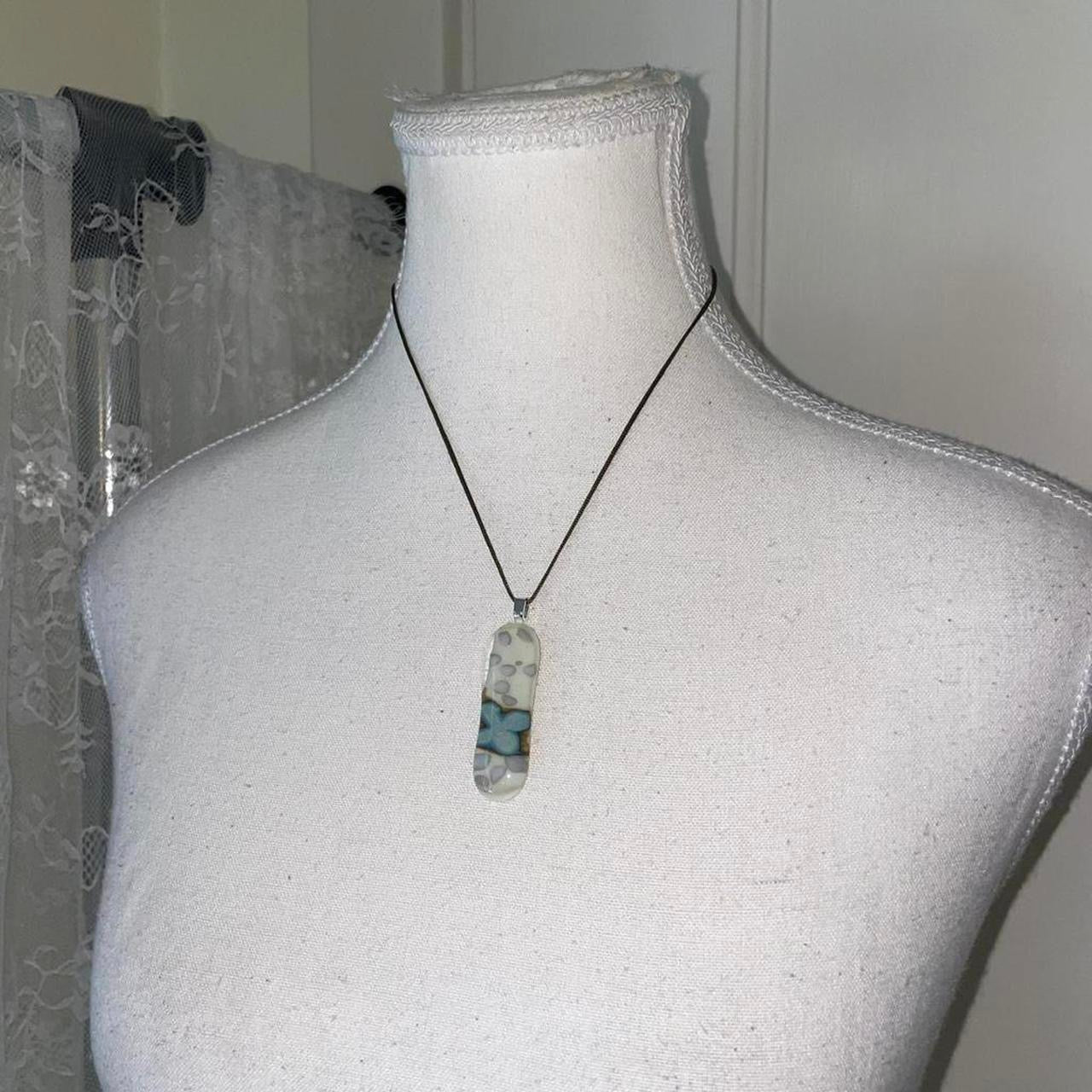 Handmade dotted silver flower glass pendant necklace