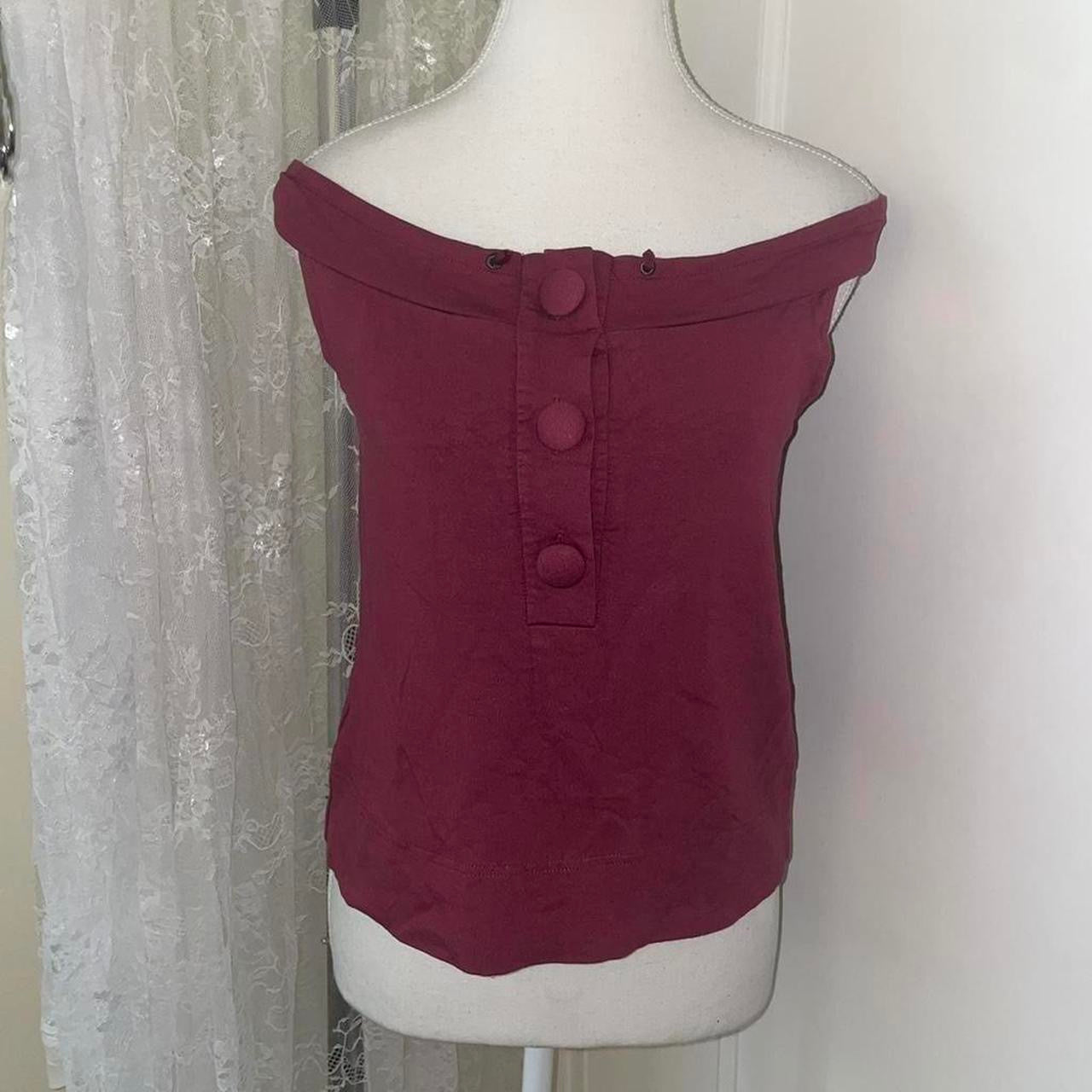 Cop. Copine maroon off the shoulder hooded top