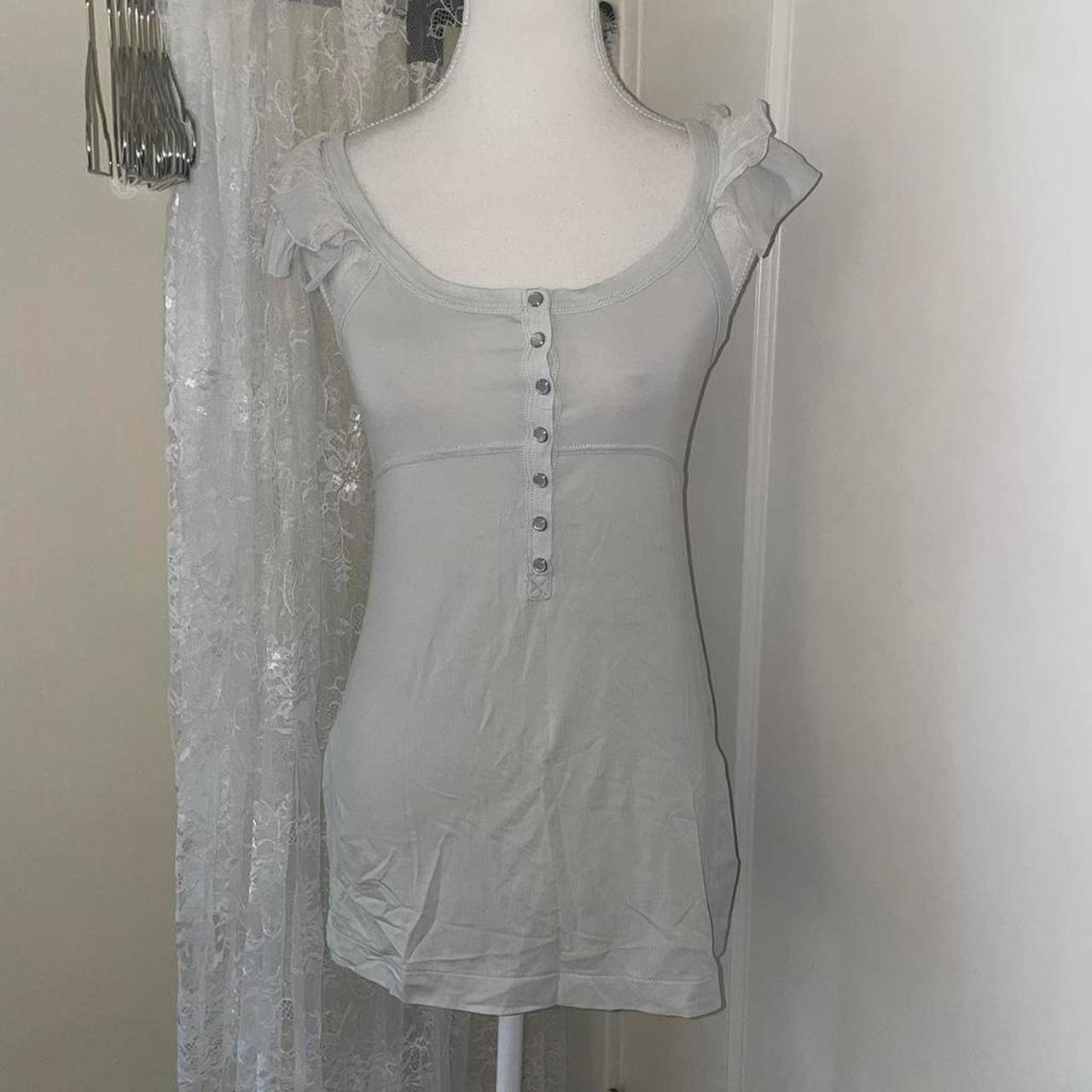 Cop. Copine light gray flutter sleeve cami